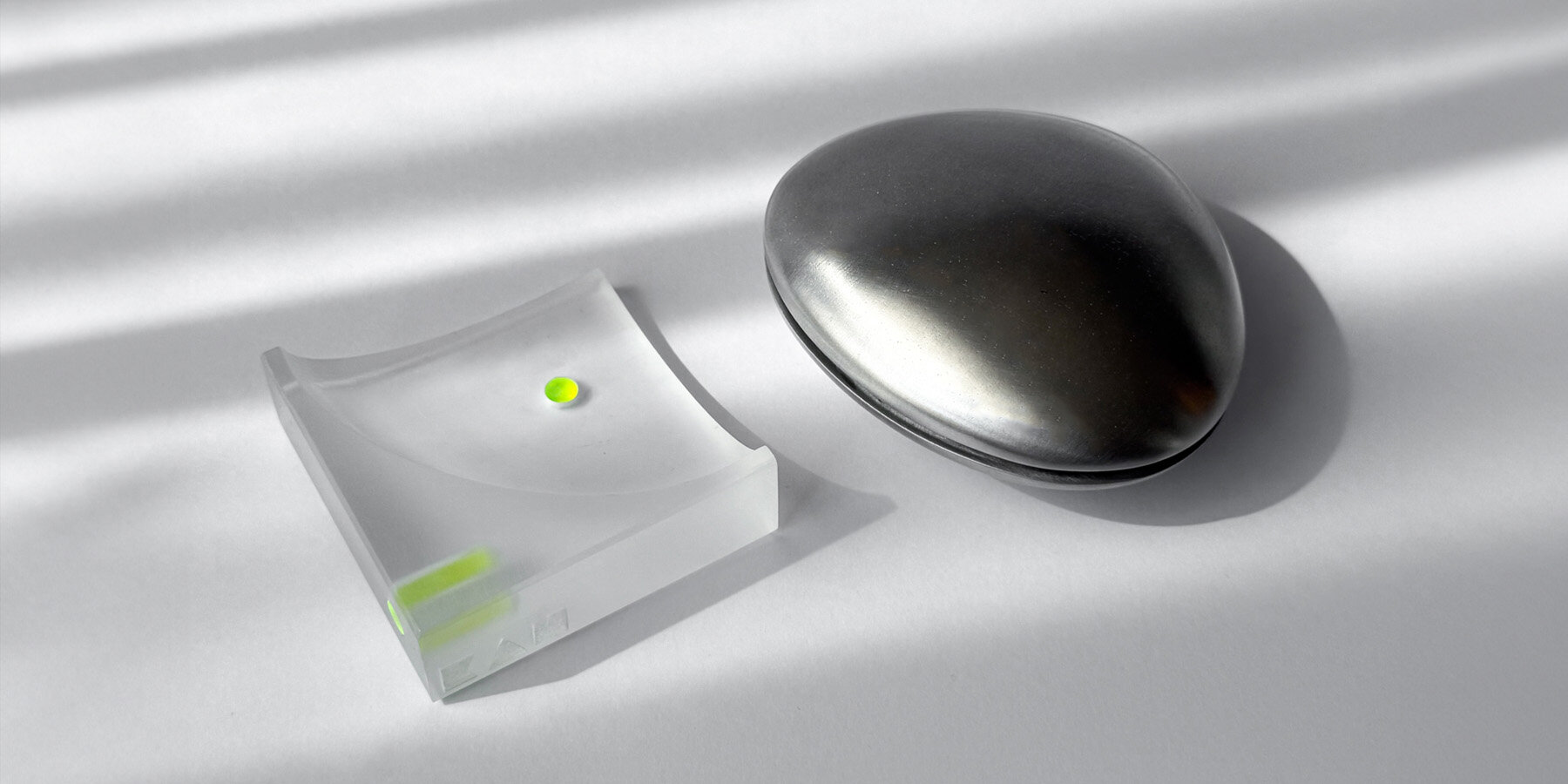 kan-series-three-handheld-objects-amit-hadar-material-body-attention-designboom-1800-2
