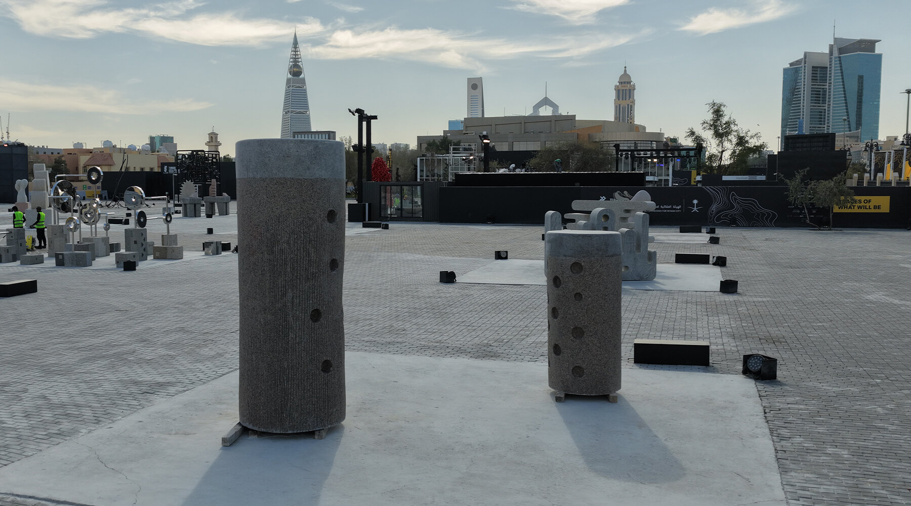 tuwaiq-sculpture-2026-designboom-full-02