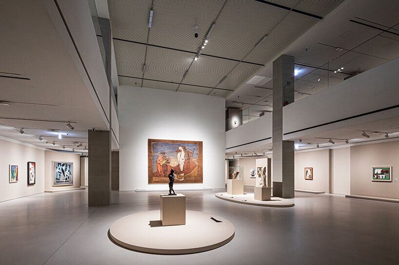 centre pompidou hanwha opens in seoul inside jean-michel wilmotte's box of light - 8