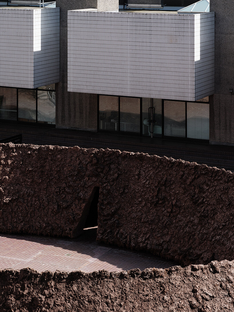 delcy morelos softens barbican's brutalist concrete with earth and spice installation - 6
