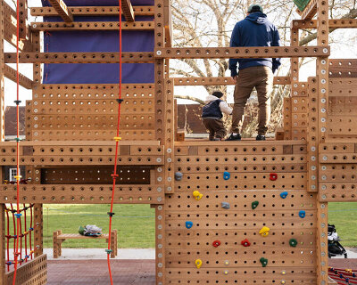 modular 'playrise' kit brings easy-build playgrounds to children in refugee sites