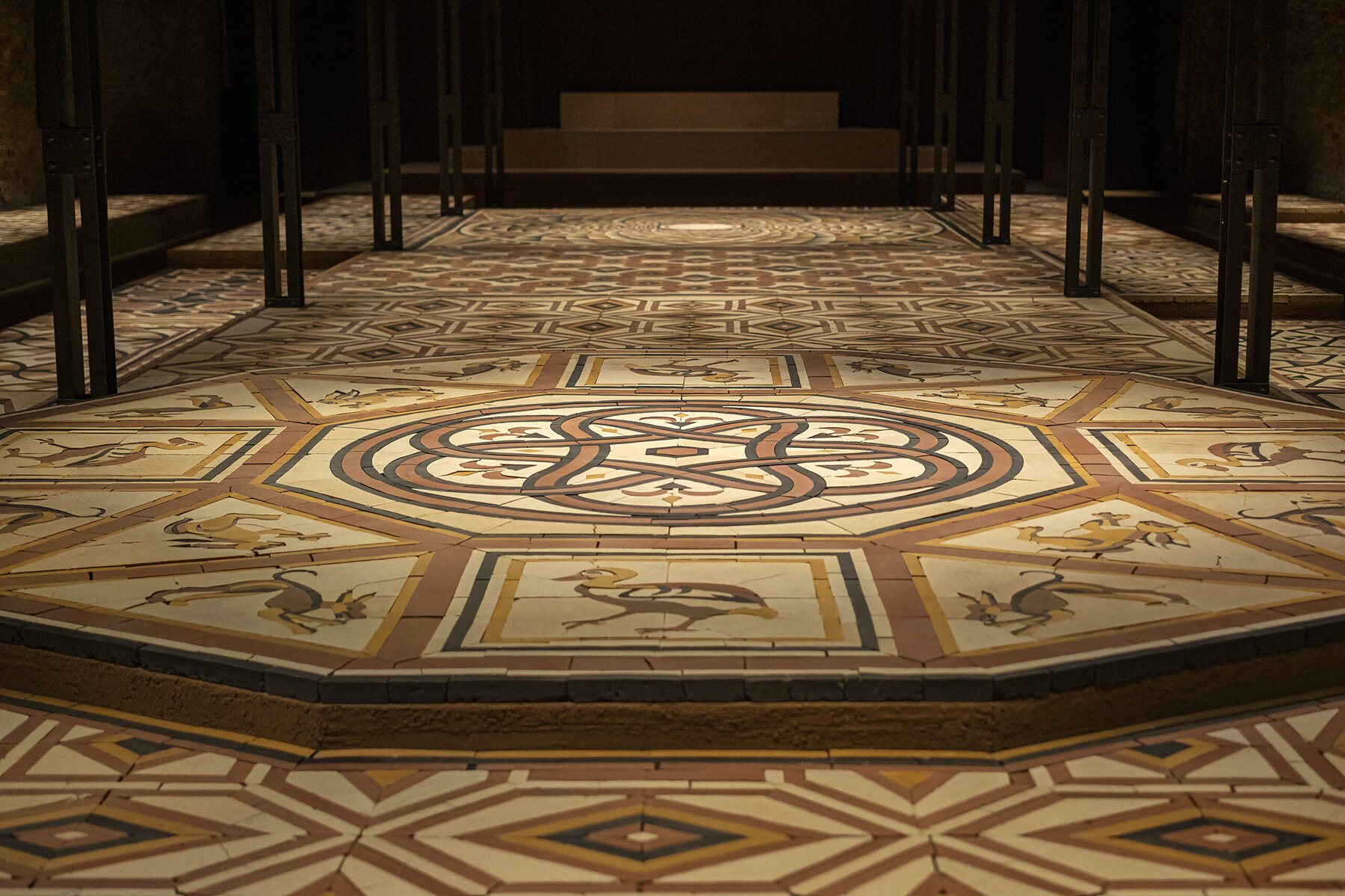 29000-hand-crafted-clay-bricks-shared-histories-saudi-arabia-pavilion-venice-art-biennale-2026-designboom-large03