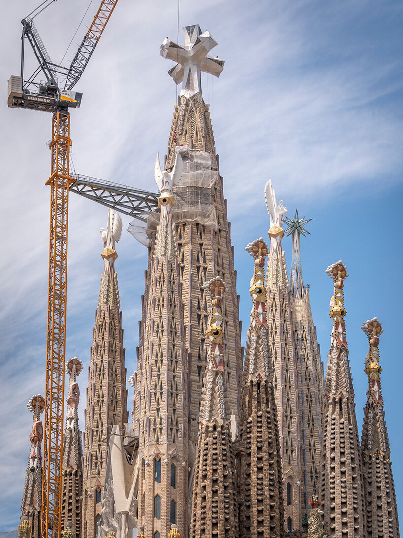 sagrada família inaugurates 176-meter tower on centenary of gaudí's death - 2