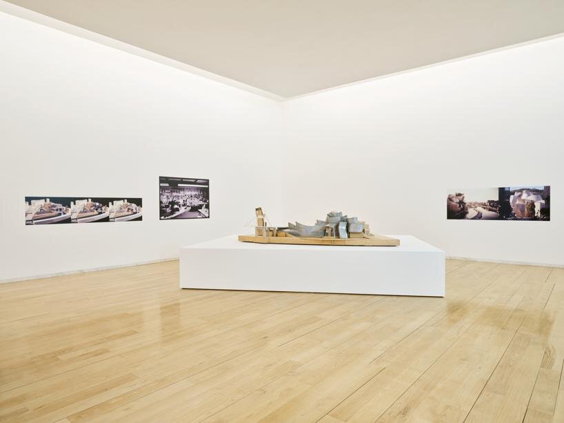 step into frank gehry's sweeping signature style in a new retrospective - 6