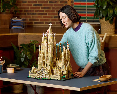 LEGO honors antoni gaudí with 12,060-piece sagrada família architecture set
