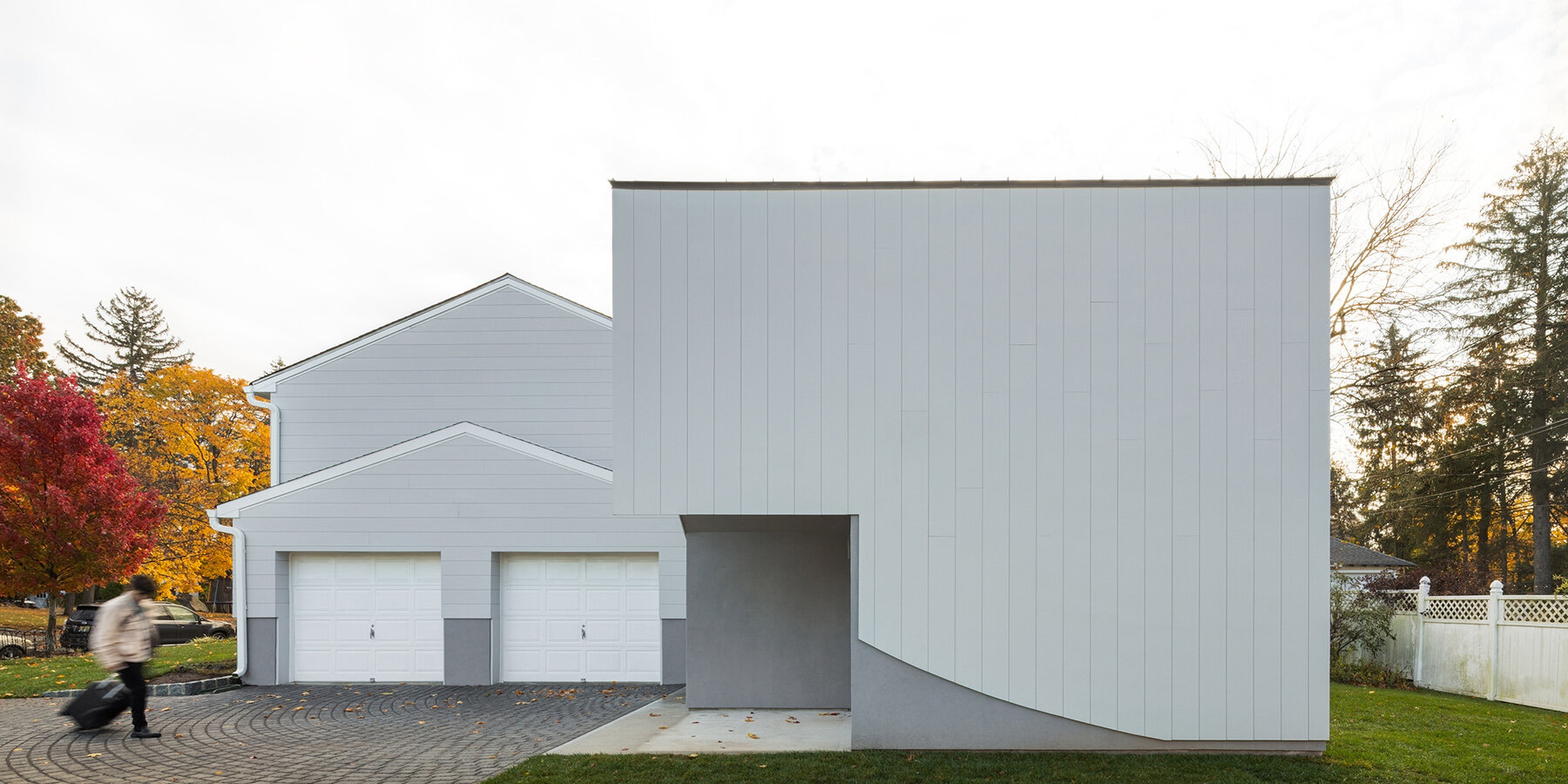 out-of-line-swoop-adu-south-orange-new-jersey-designboom-1800-2