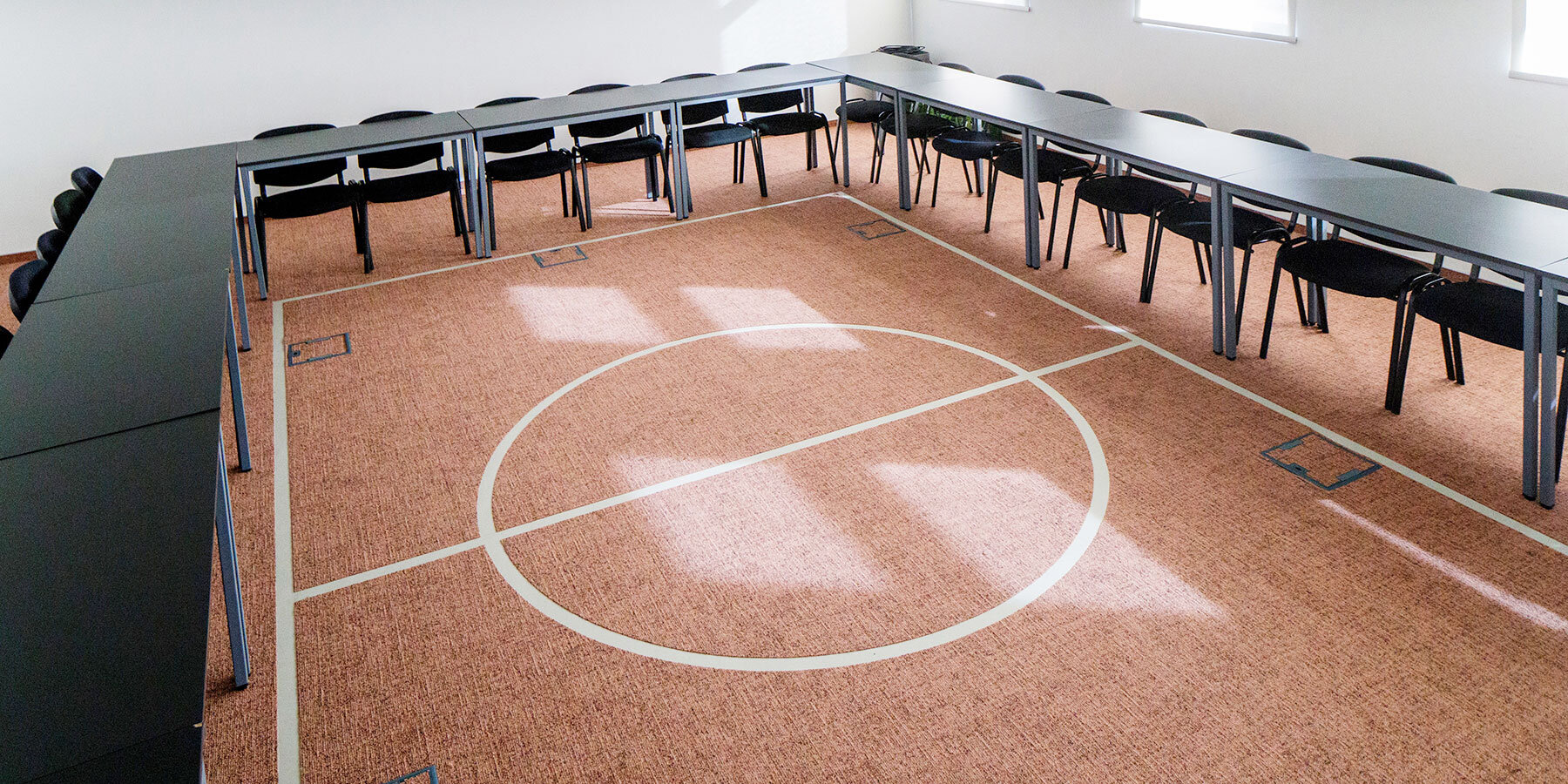 studio-c11-decathlon-zagreb-office-designboom-1800-3