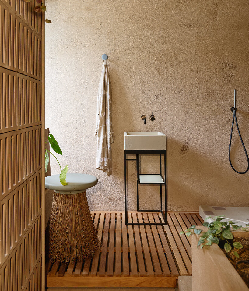 urbi et orbi upcycles industrial rubble into contemporary concrete monoliths - 3