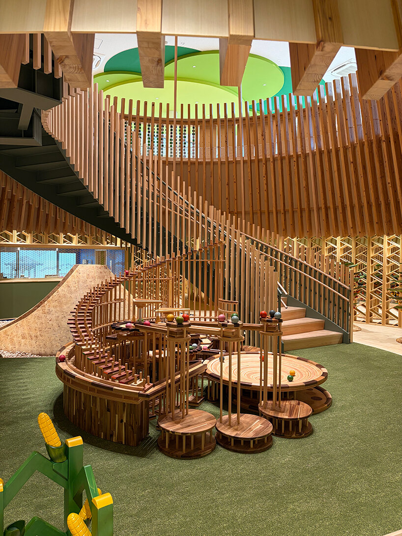 ayumi tsuchiya's wooden sculptures are made for touching, playing, and listening - 11