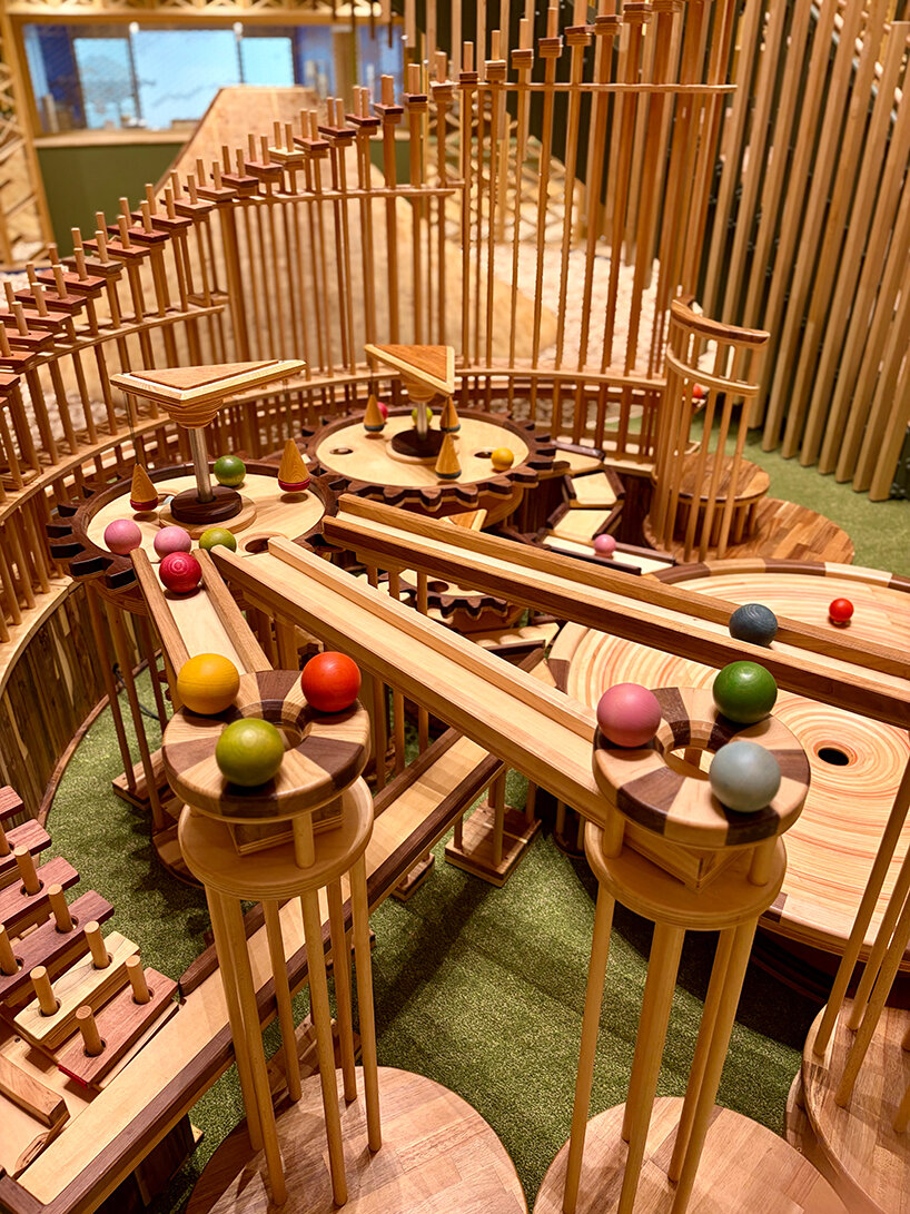 ayumi tsuchiya's wooden sculptures are made for touching, playing, and listening - 13