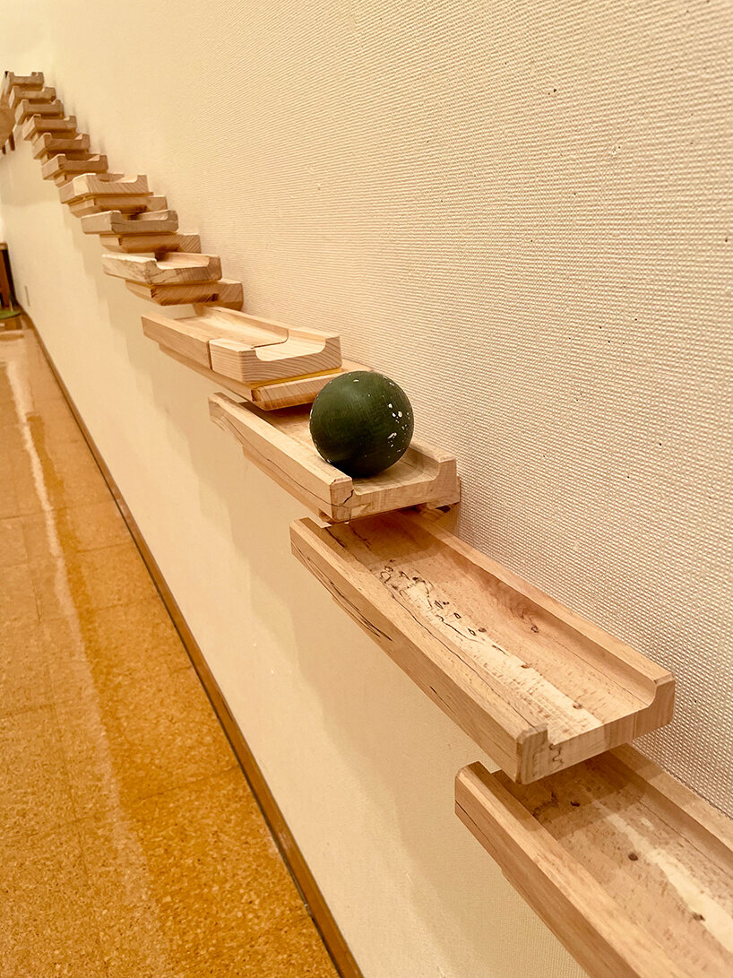 ayumi tsuchiya's wooden sculptures are made for touching, playing, and listening - 16