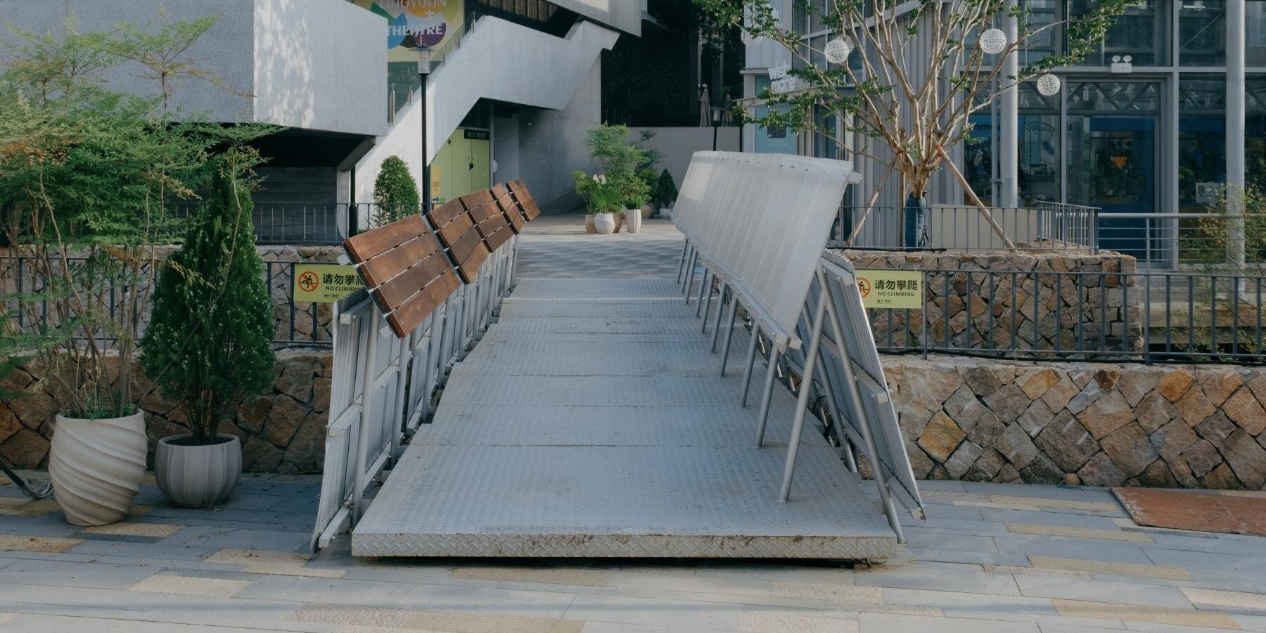 easel-bridge-xbtw-office-pedestrian-crossing-yucun-china-designboom-1800-3