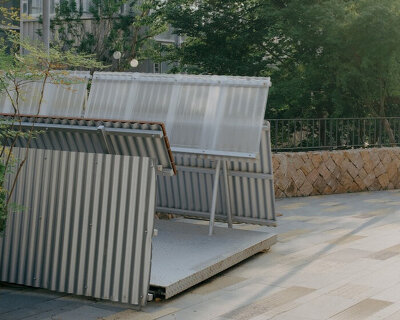 four inclined planes transform this bridge into a place for leaning, drawing and observing