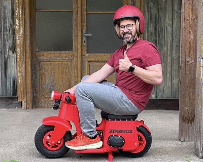 14kg electric motorbike disassembles for flights and rebuilds on arrival