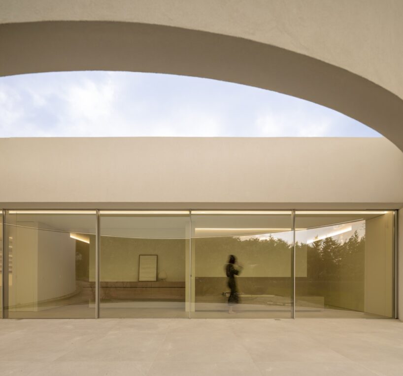five intersecting cylinders shape fran silvestre arquitectos' house in madrid - 5