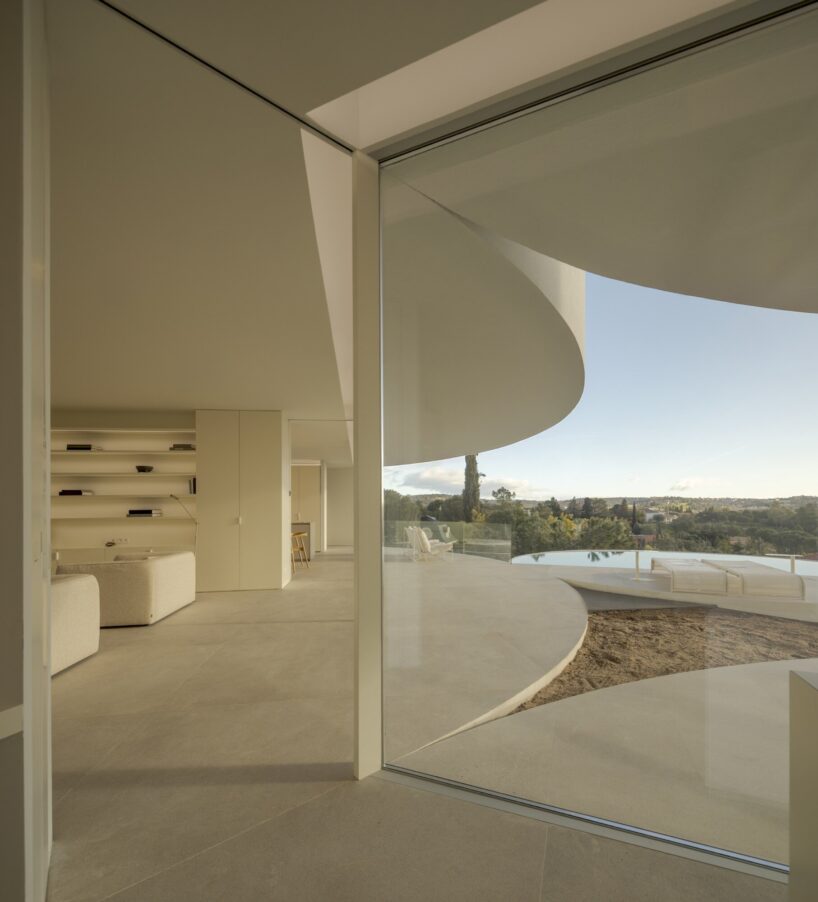 five intersecting cylinders shape fran silvestre arquitectos' house in madrid - 6