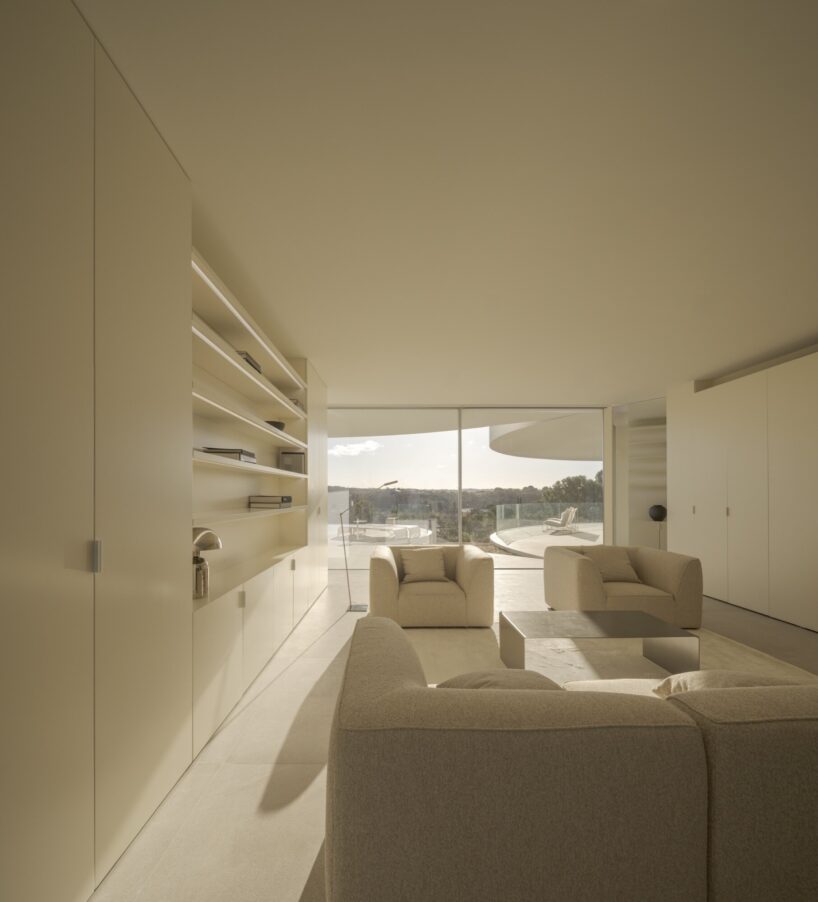 five intersecting cylinders shape fran silvestre arquitectos' house in madrid - 7