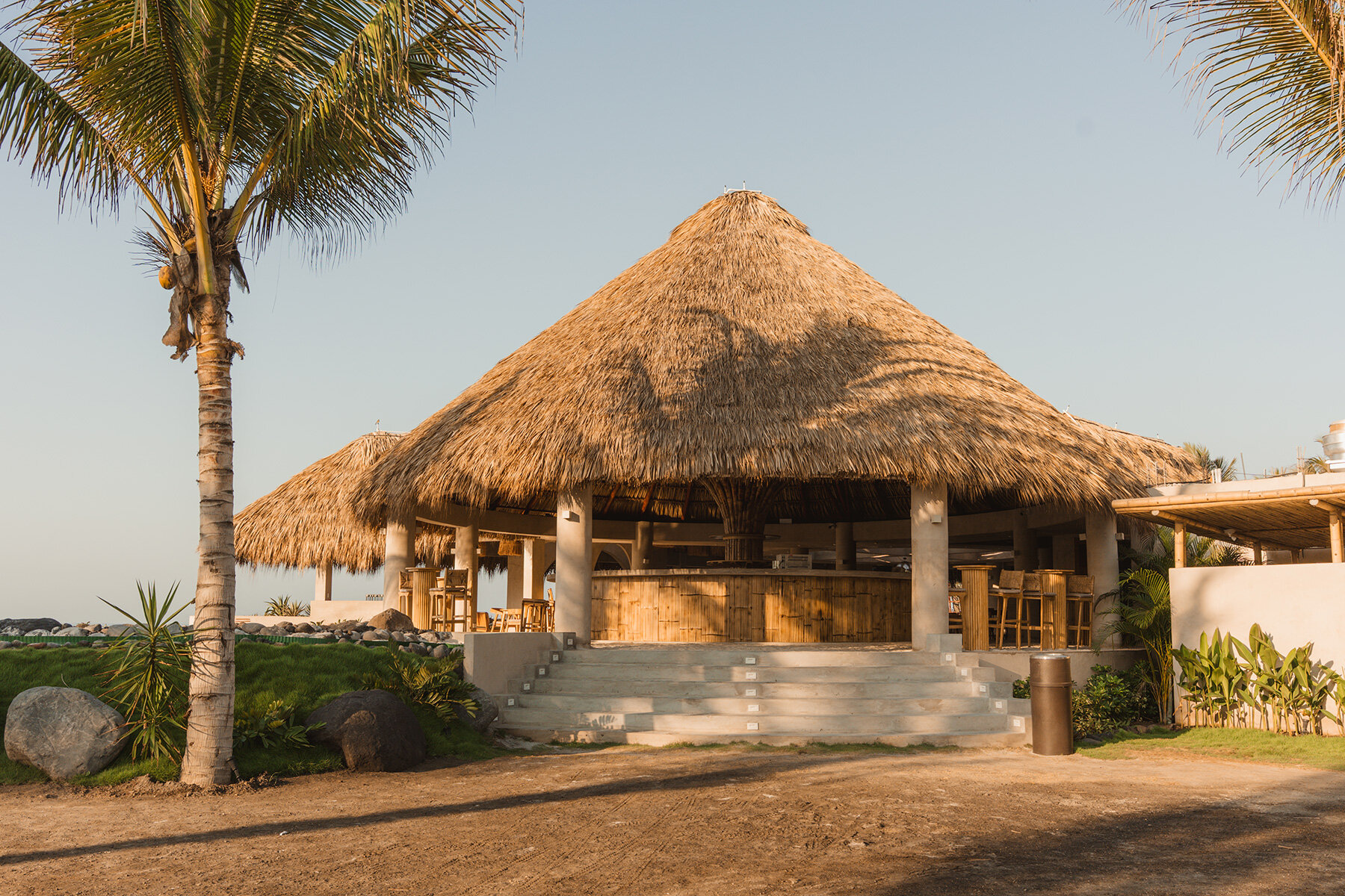 gris-naturally-cooled-beach-club-series-open-air-pavilions-guatemala-designboom-large02