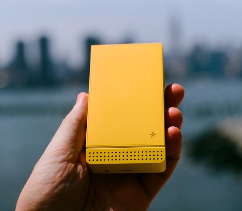 light’s nostalgic flip phone is ‘designed to be used as little as possible’ - 1
