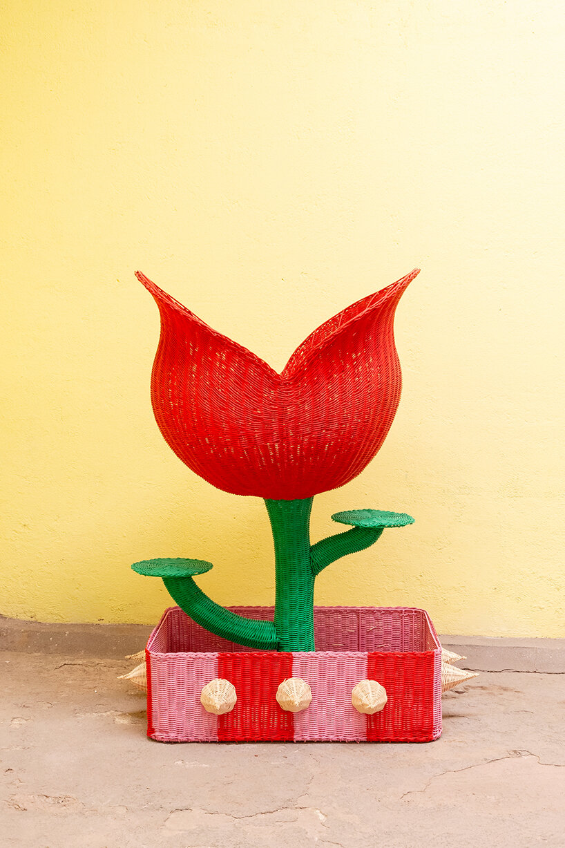 MESTIZ weaves a vibrant world of flowers and curious creatures for Hermès windows - 16
