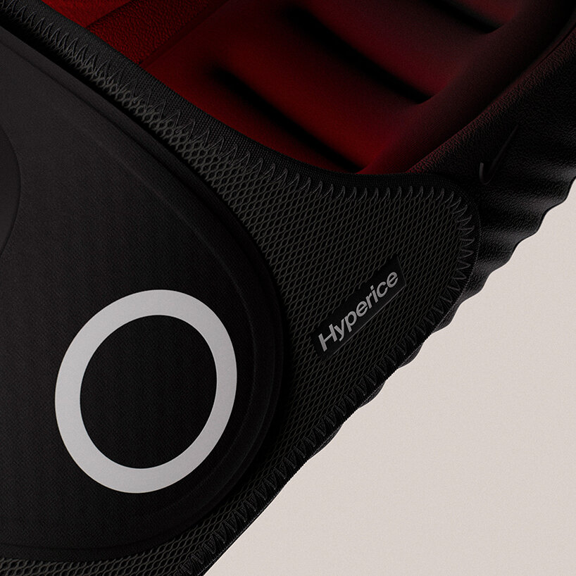NIKE&rsquo;s hyperslide uses heat and vibration to massage your feet after workouts - 5