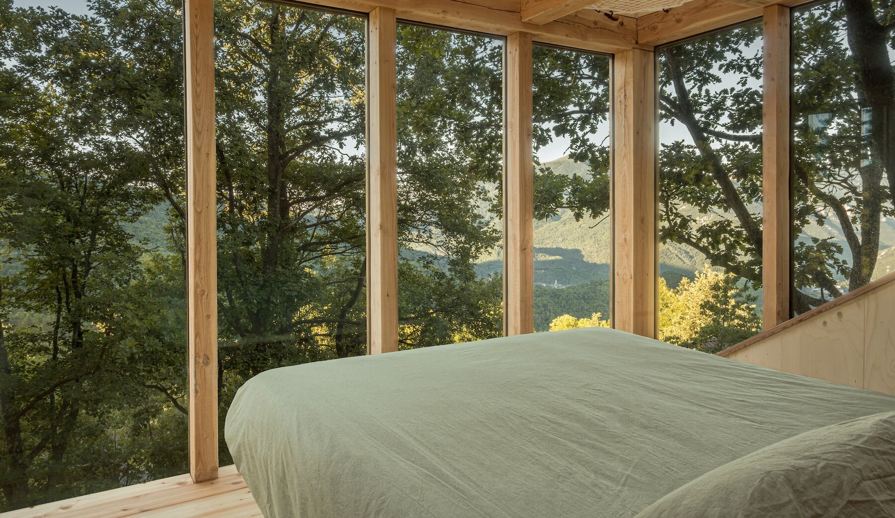 officina82-traditional-italian-hay-barn-timber-treetop-retreat-ligurian-alps-designboom-19