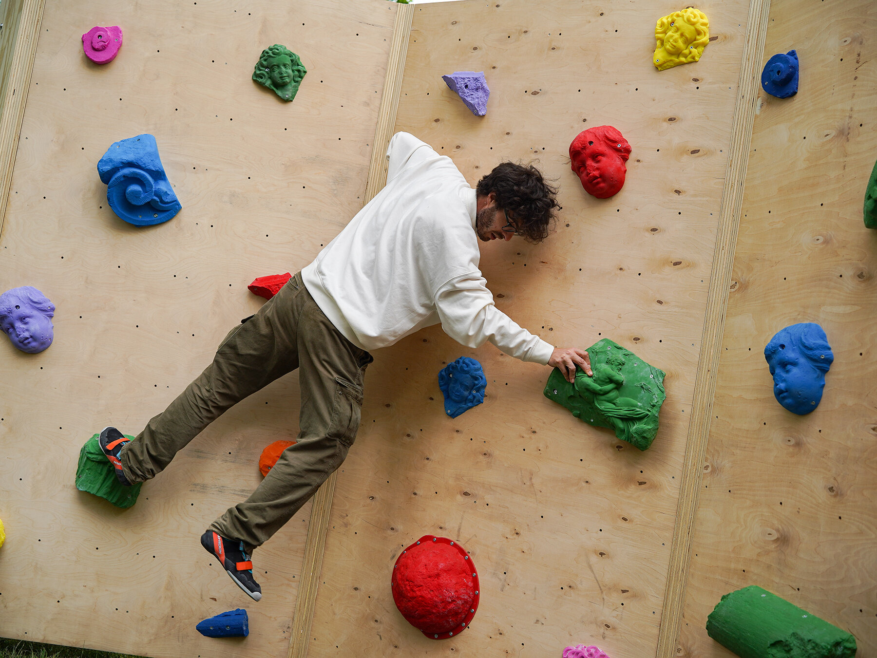 pavel-rotts-climbing-a-memory-helsinki-designboom-008a