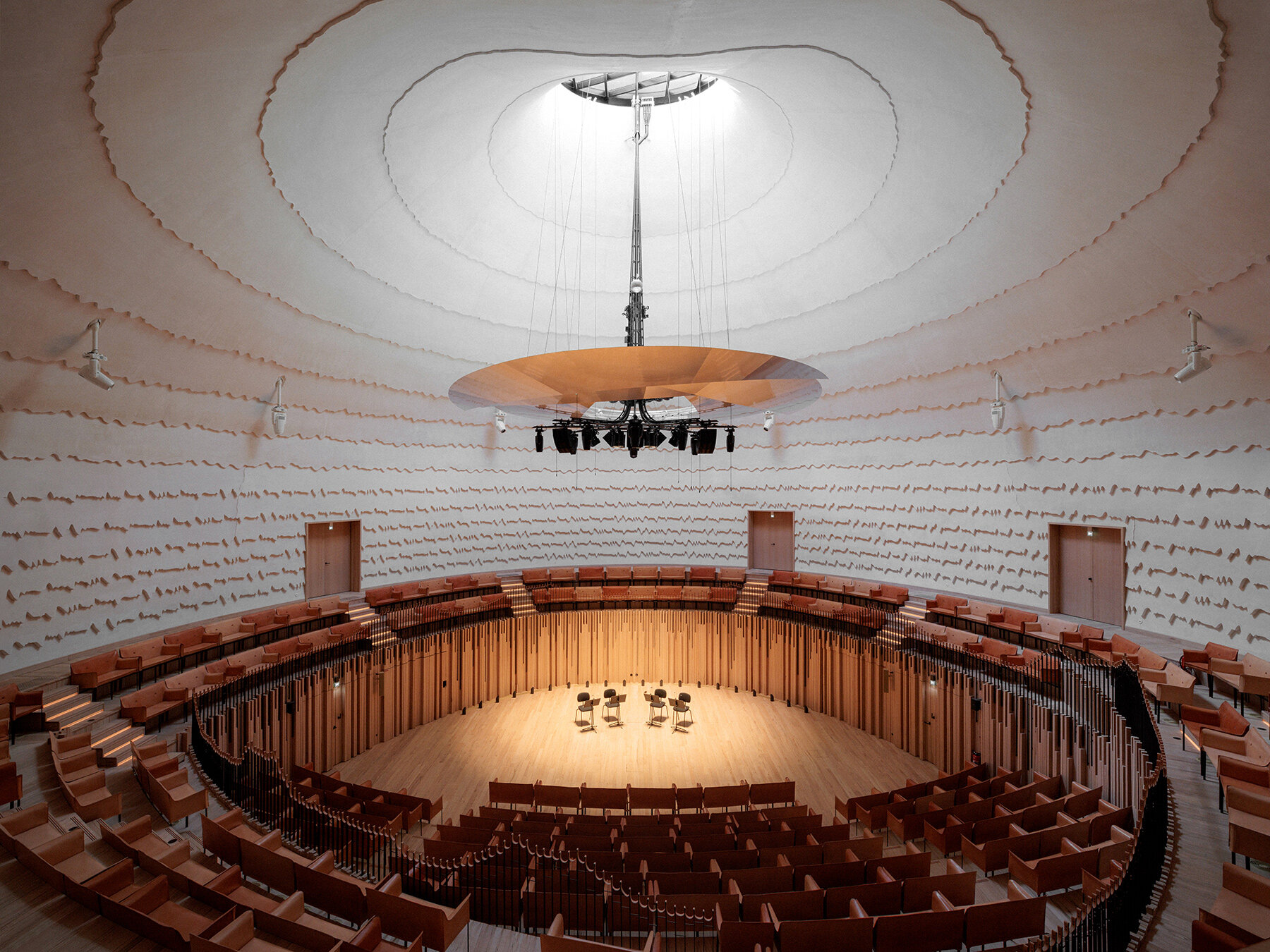 source-vive-philippe-chiambaretta-architecte-evian-bains-france-designboom-06a