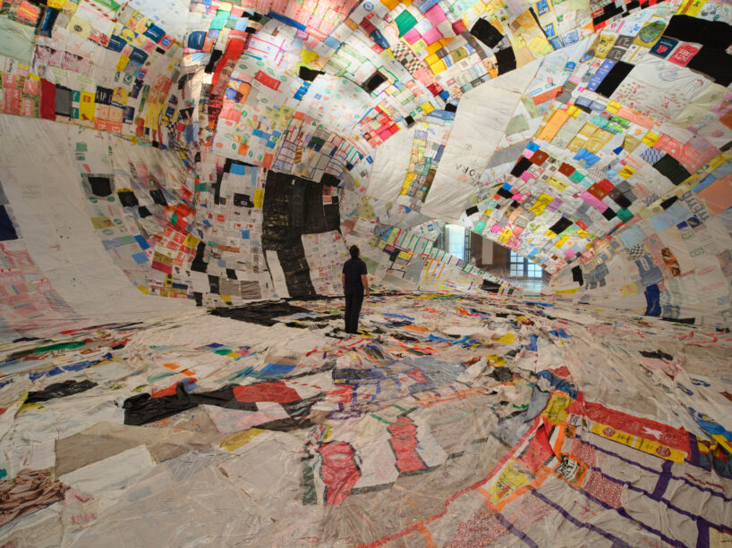 tomás saraceno's largest ever exhibition in germany opens as a multispecies landscape - 7