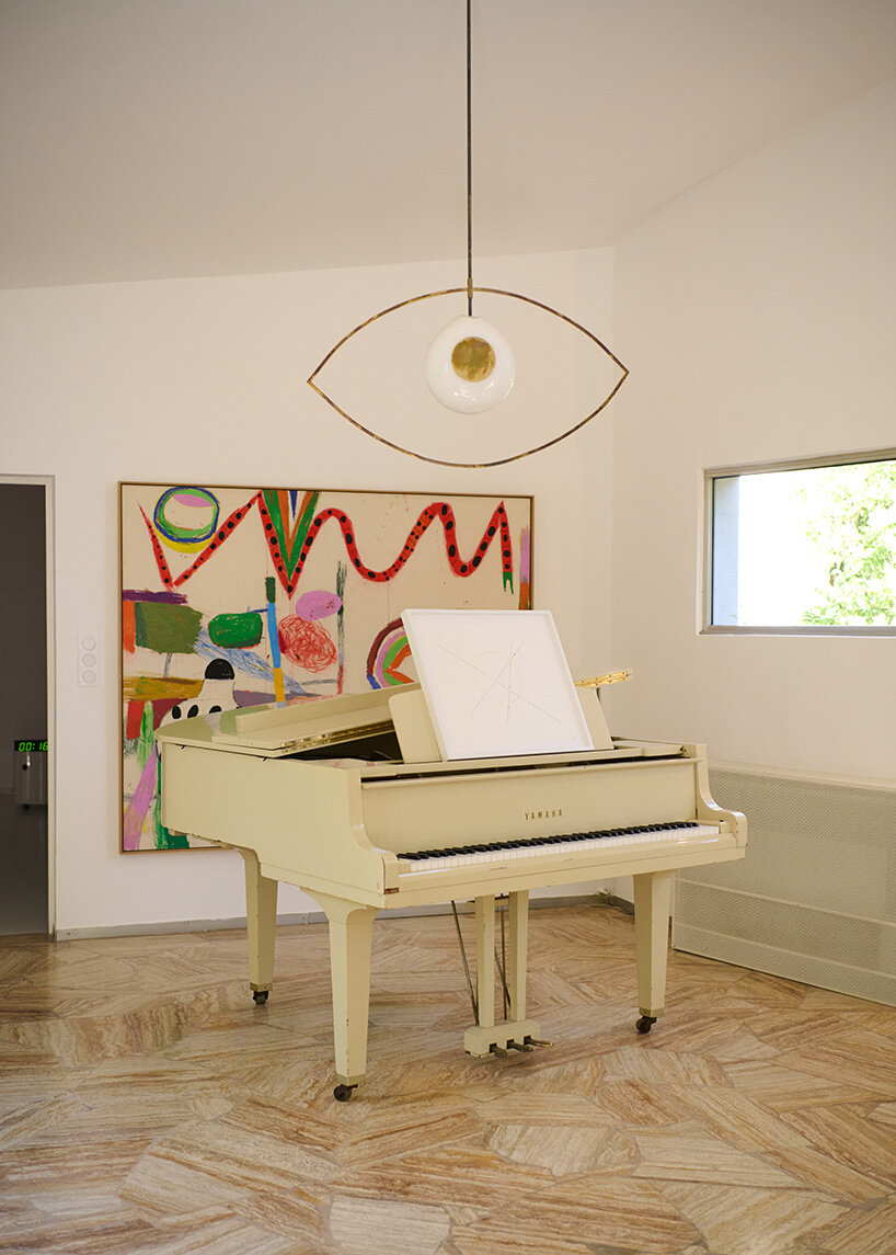 gerard & kelly reinhabit modernist villa benkemoun in arles with site-specific performance - 5