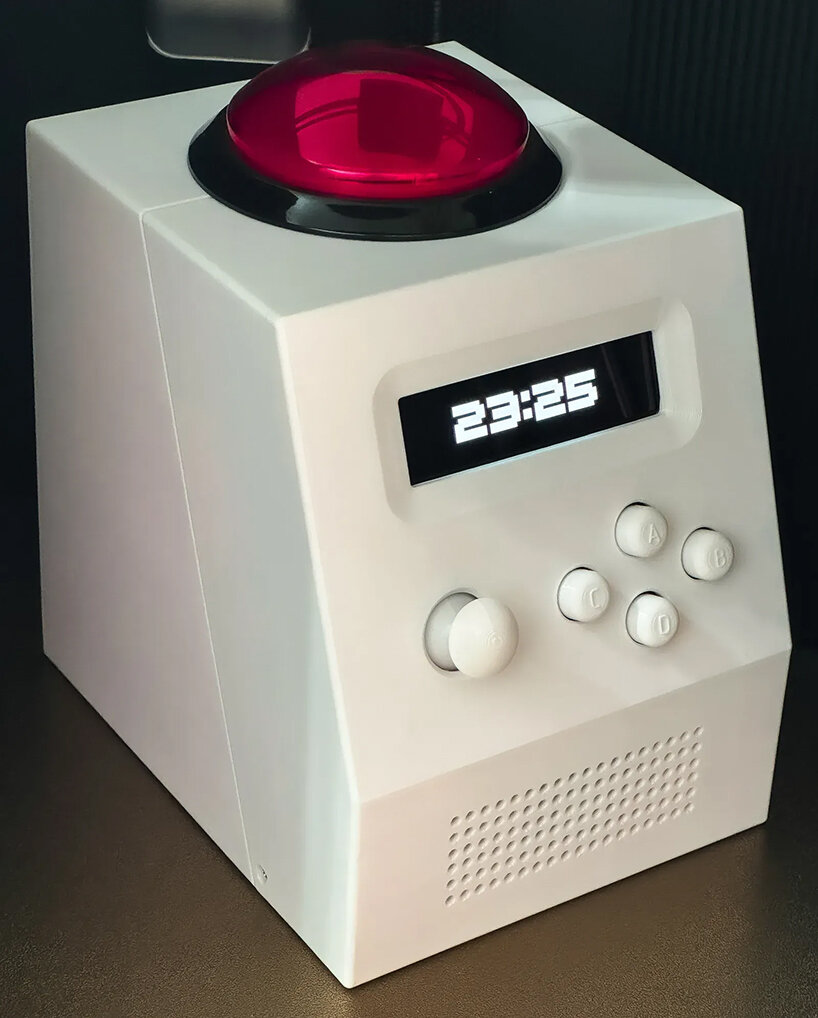 3D printed standalone alarm clock lets you smash a giant arcade button to wake up - 4