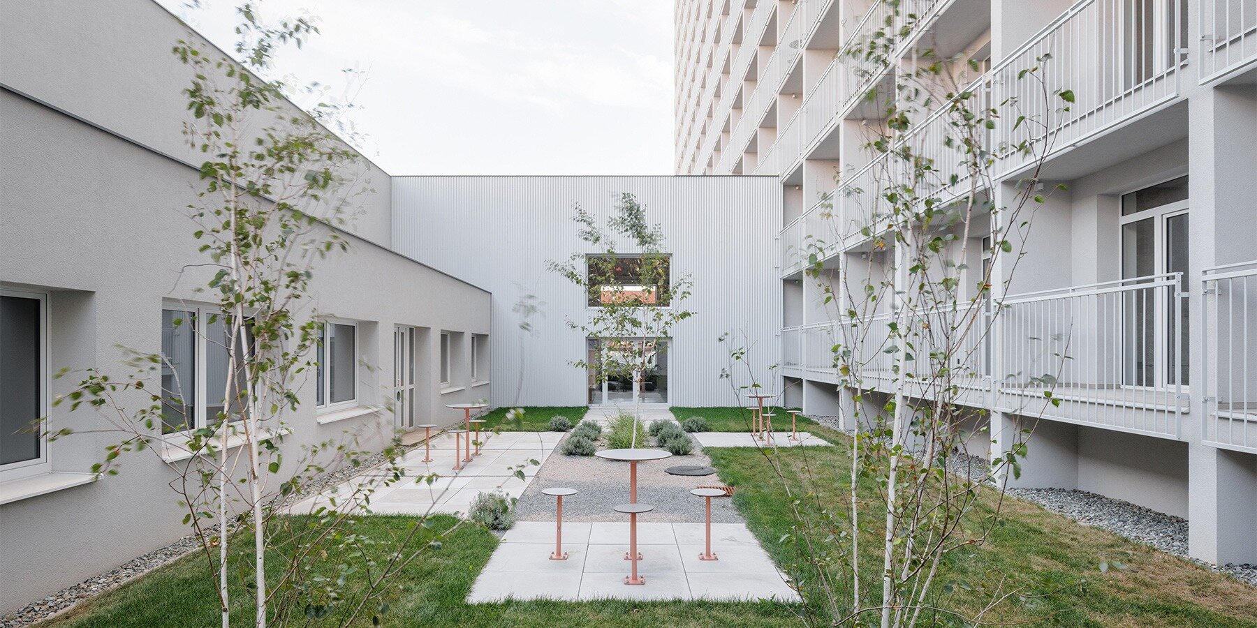 atrium-architekti-workers-dormitory-homes-slovakia-designboom-1