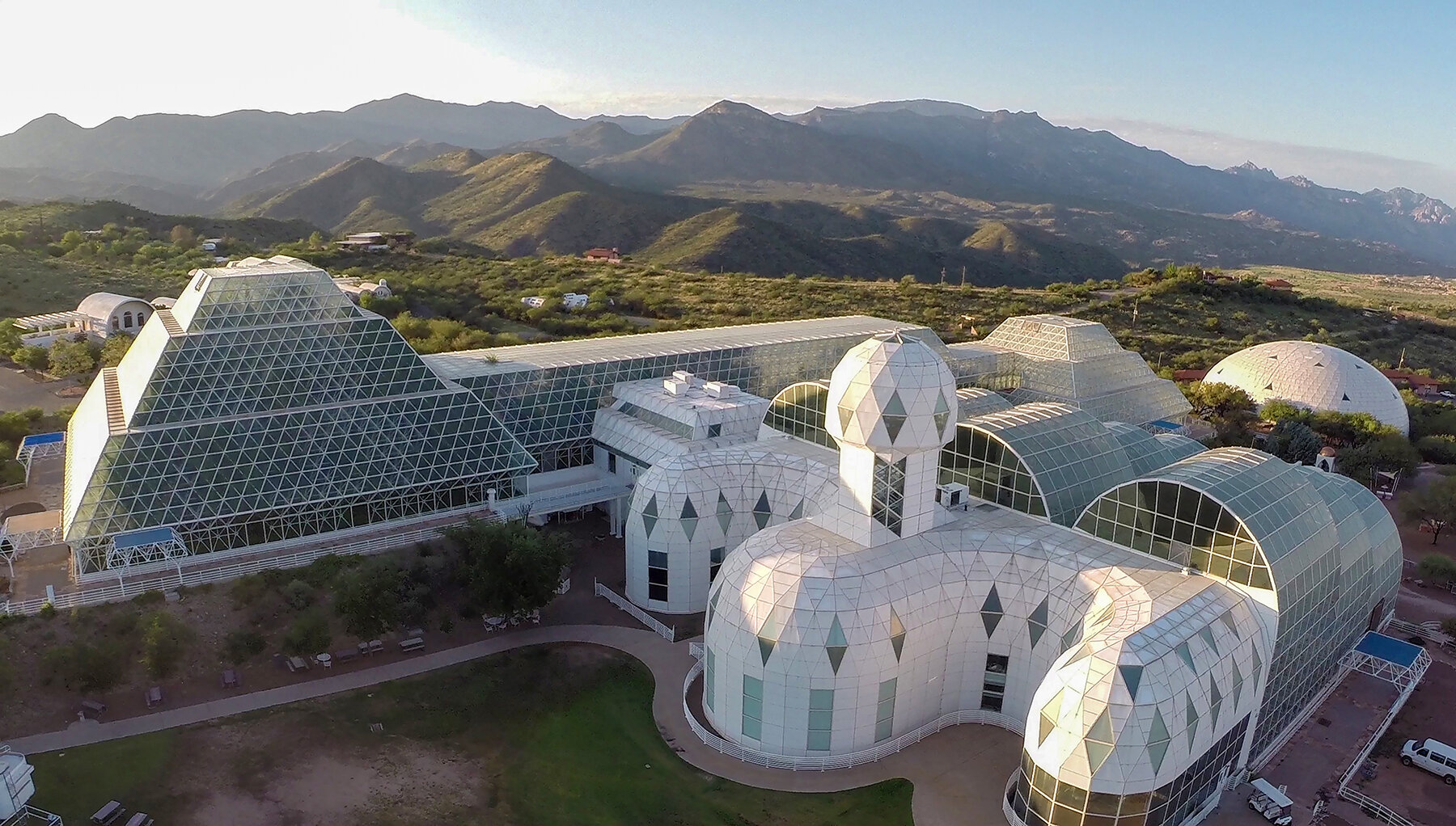 biosphere-2-humans-earth-designboom-large01