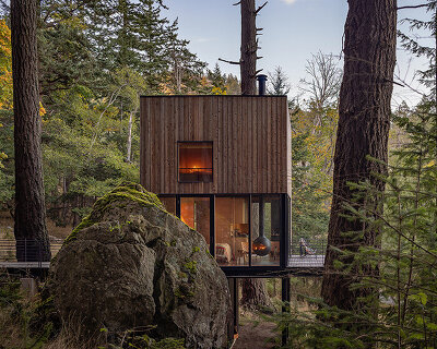 wittman estes revisits le corbusier’s 'minimum cell' with floating pacific northwest cabin