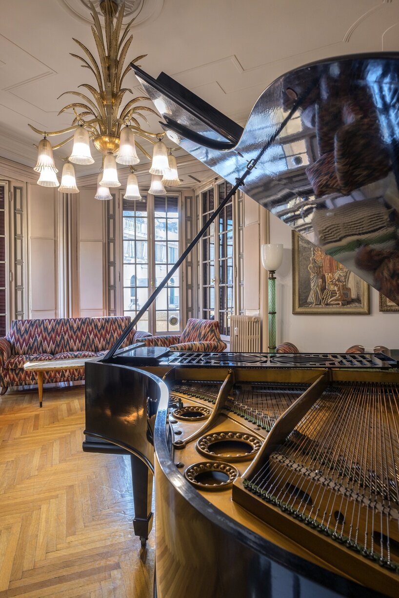 this milan apartment is bursting with thousands of twentieth-century masterpieces - 4