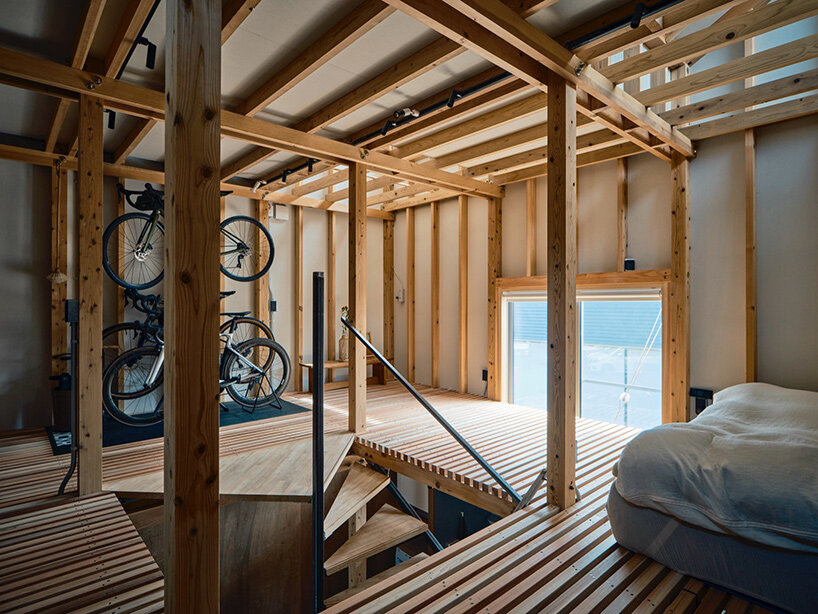 takaaki fuji + yuko fuji builds japanese home to be dismantled and moved with its residents - 6