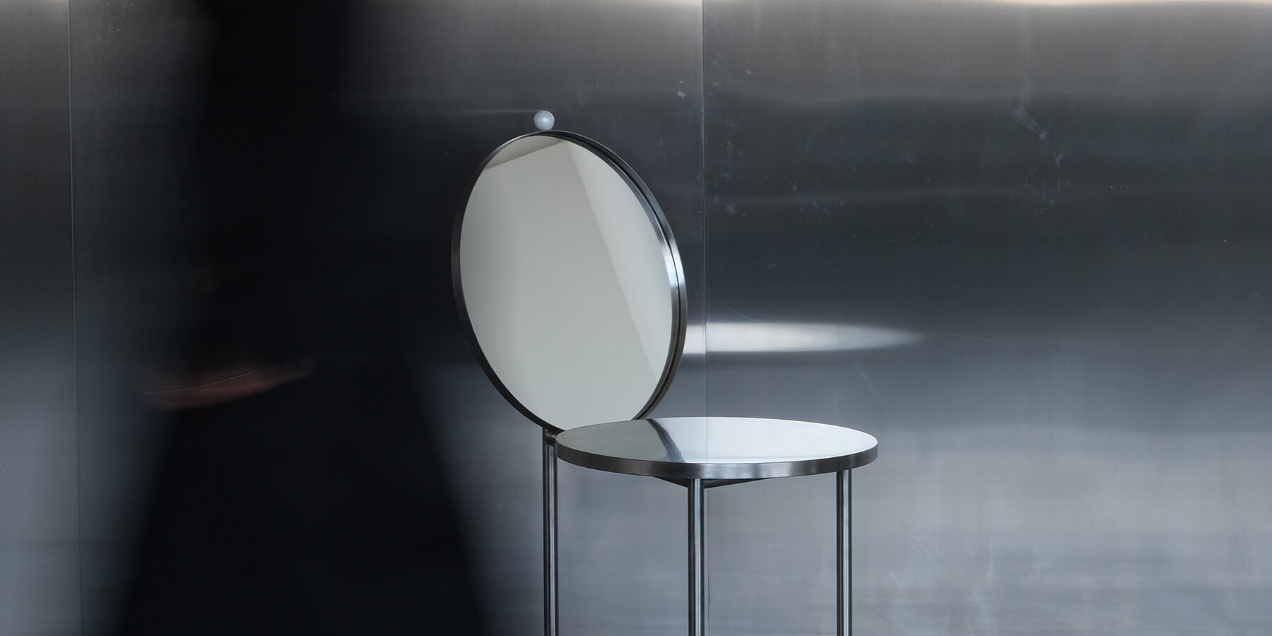deliberately-uncomfortable-stainless-steel-chair-sitting-social-commentary3