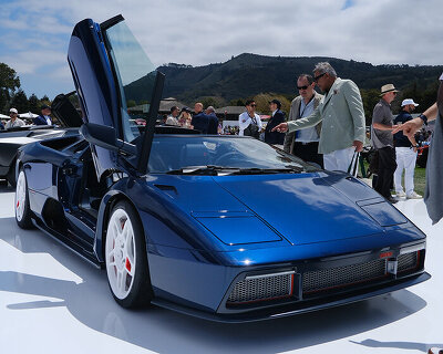 eccentrica removes the roof from the lamborghini diablo for its V12 roadster