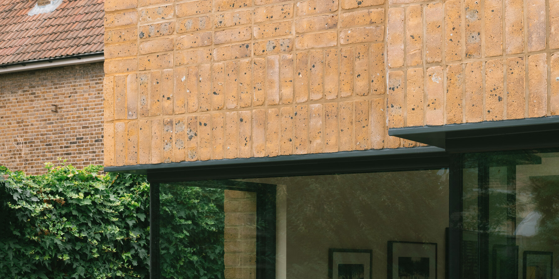 francesco-pierazz-architects-sawtooth-house-renovation-victorian-home-kingston-upon-thames-designboom-1800-2