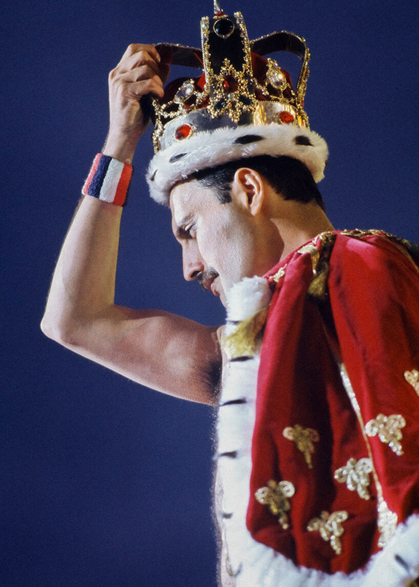 freddie mercury's iconic costumes to enter the V&A galleries in london - 4