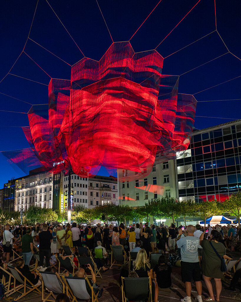 ‘nature becomes the choreographer’: janet echelman on a sky full of hope in frankfurt - 7
