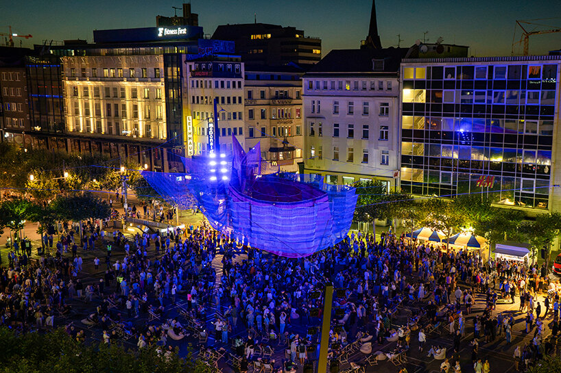 janet-echelman-sky-full-hope-designboom-08a