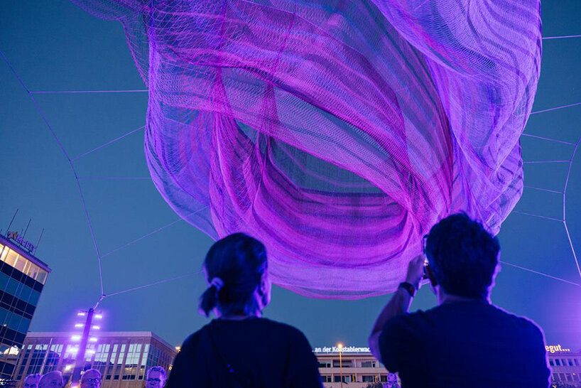 ‘nature becomes the choreographer’: janet echelman on a sky full of hope in frankfurt - 6