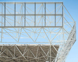triangulated steel lattice redefines new gateway to barcelona's logistics park