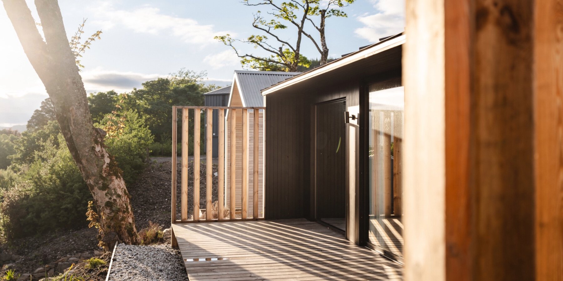 na-bothain-timber-cabins-corr-isle-raasay-distillery-scotland-designboom-1800-2