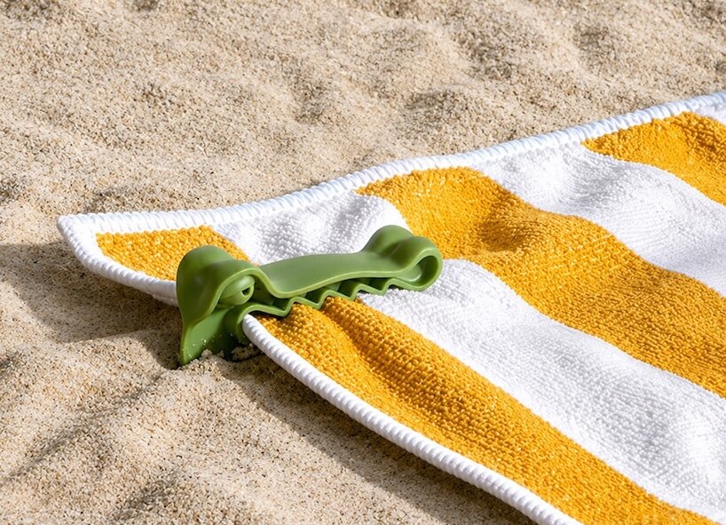 peleg design’s crocodile clips keep beach towels from blowing away - 2