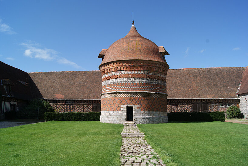 how architecture has made space for animals across history - 5