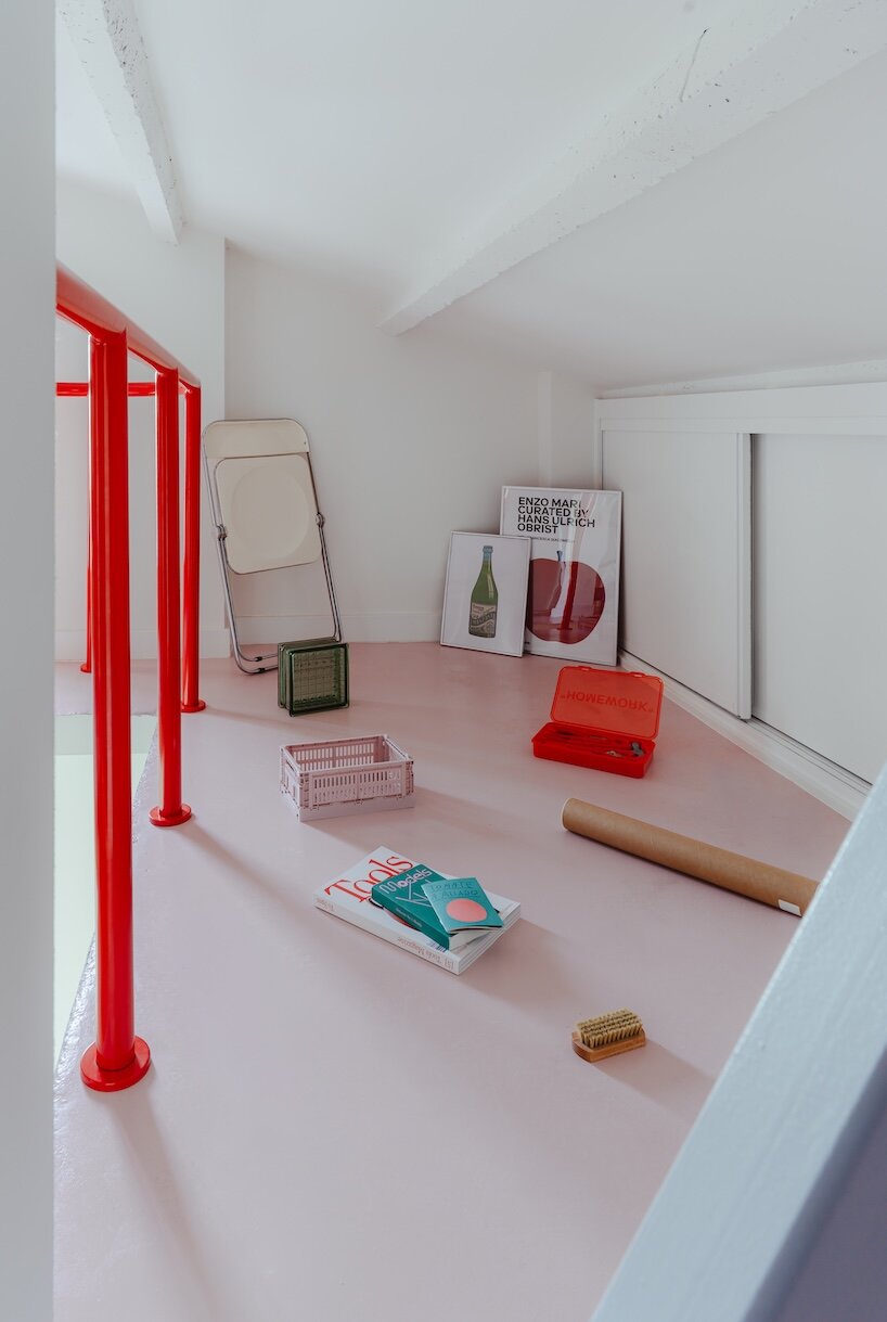 spolia brings glass-block glow and sharp color to a rural house in spain - 10