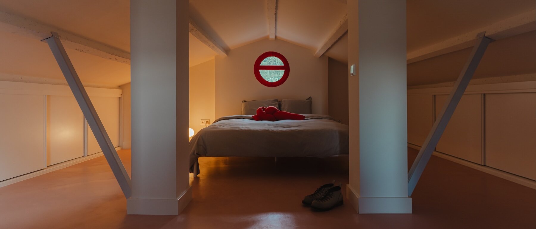 spolia-glass-block-glow-sharp-color-renovation-rural-spain-designboom-15