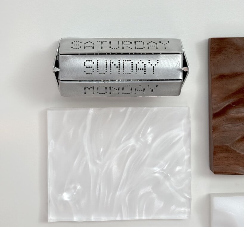 stupid engineering gives holiday brain its own aluminum wall calendar - 3